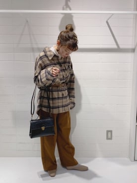 「ビッグシャツ」｜「アイテム（その他アウター）」を使った、kaniさん（レディース・155cm）の秋コーディネート