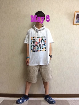 「H&M（エイチ・アンド・エム）のアイテム（Tシャツ/カットソー、ホワイト系）」を使った、kidsさん（メンズ・169cm）の春コーディネート