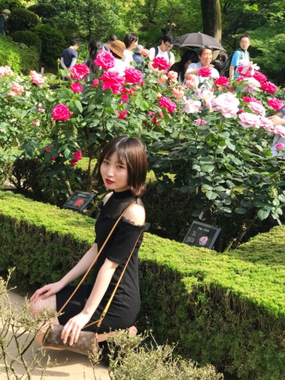 「シンプル、PR、ＧＷ、EATME」｜「EATMEのｵﾌｼｮﾙﾘﾌﾞﾀｲﾄﾜﾝﾋﾟｰｽ（ワンピース、ブラック系）」を使った、あいりんさん（レディース・164cm）の春コーディネートの1枚目の写真