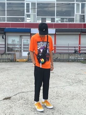 「repos（ルポ）のアイテム（パンツ）」を使った、黃世昆さん（メンズ・168cm）の春コーディネート