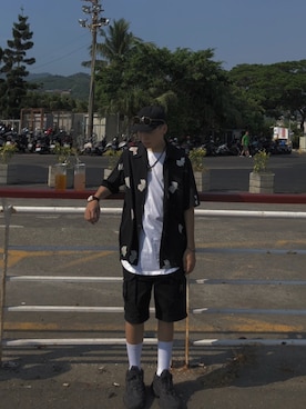 「repos（ルポ）のアイテム（パンツ）」を使った、黃世昆さん（メンズ・168cm）の秋コーディネート