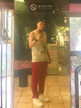 「AAPE BY A BATHING APE（エーエイプバイアベイシングエイプ）のアイテム（帽子）」を使った、默虹さん（メンズ・170cm）の秋コーディネート