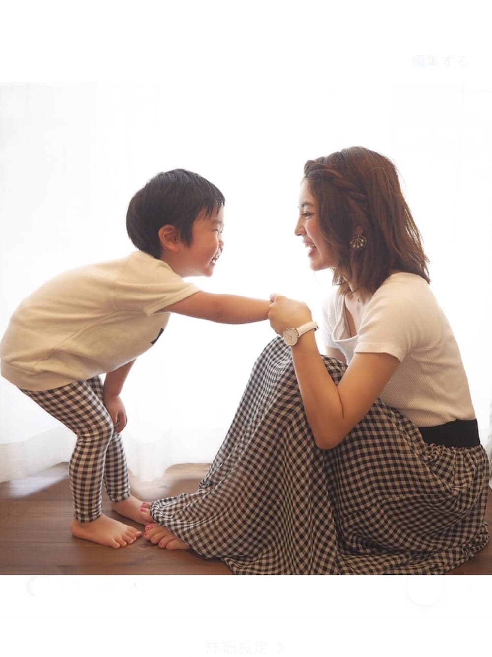「夏コーデ、男の子、2歳、リンクコーデ、親子でおそろい、お揃い、キッズファッション、プチプラ」｜「LOWRYS FARMのベルトツキヨウリュウガラマキシスカート　761507（スカート、ホワイト系）」を使った、minatoさん（キッズ・90cm）の夏コーディネートの1枚目の写真