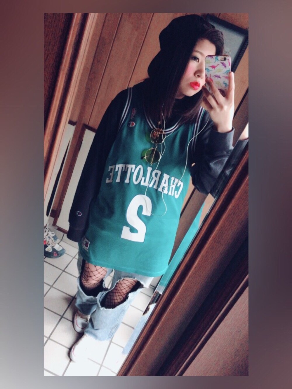 「ootd、Champion、OBEY、古着、古着好きな人と繋がりたい」｜「ちゃんぴょんのユニフォームのアイテム（タンクトップ、ブルー系）」を使った、⚡︎✩Kocchon︎✩⚡︎さん（レディース・153cm）の春コーディネートの1枚目の写真
