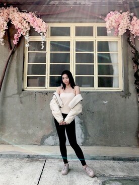 Liz Chenさんのコーディネート