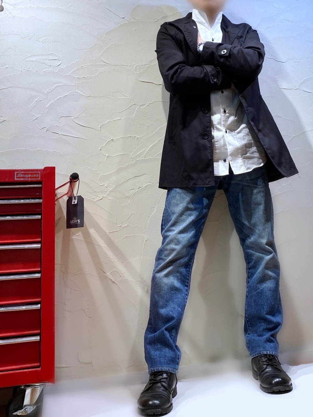 「デニムパンツ、リーバイス511、イタリアンスタンドカラーシャツ、シロシャツ、白シャツ、Levi's made&crafted」｜「Levi'sのLEVI'S(R) MADE & CRAFTED(R) 511(TM  LMC YAMAZU MADE IN JAPAN（デニムパンツ、ブルー系）」を使った、たもっち🍷さん（メンズ・167cm）の春コーディネートの1枚目の写真