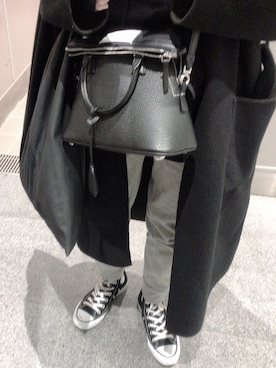 「アイテム（スウェットパンツ、シルバー系）」を使った、lunaさん（レディース・154cm）の冬コーディネート