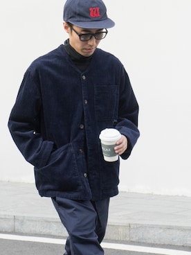 「国潮」｜「アイテム（ノーカラージャケット）」を使った、陈百万さん（メンズ・174cm）の秋コーディネート
