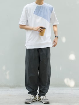 「休闲」｜「アイテム（チノパンツ）」を使った、陈百万さん（メンズ・173cm）の夏コーディネート