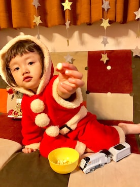 「アイテム（ロンパース、レッド系）」を使った、megmeg29さん（キッズ・90cm）の冬コーディネート