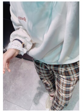 「apres jour（アプレジュール）の【2周年記念アイテム】apres jourスウェット【ZOZOTOWN限定アイテム】（Tシャツ/カットソー、ホワイト系）」を使った、루리(RURI)さん（レディース・148cm）の冬コーディネート