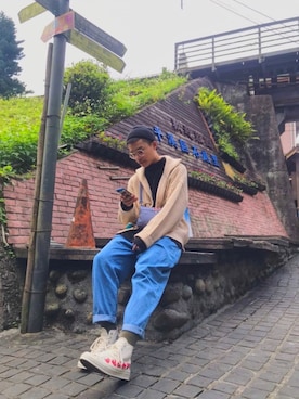 「アイテム（その他シューズ、ホワイト系）」を使った、小明さん（メンズ・177cm）の春コーディネート