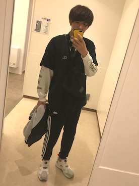 「iFace（アイフェイス）のアイテム（財布/小物）」を使った、KAITOさん（メンズ・174cm）の秋コーディネート