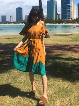 「Chesty（チェスティー）のアイテム（ワンピース/ドレス）」を使った、出岡美咲(izu)さん（レディース・168cm）の夏コーディネート