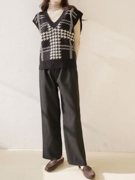 ベストを使った Vネックニット のレディース人気ファッションコーディネート Wear