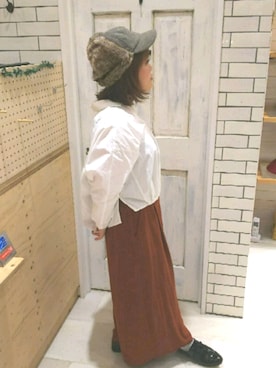 「テラコッタ」｜「アイテム（キャップ）」を使った、14+ ピオレ姫路店 スタッフさん（レディース・153cm）の秋コーディネート