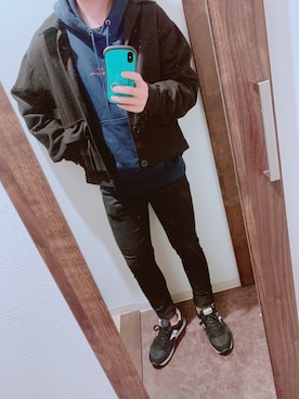 「アイテム（パーカー、ブルー系）」を使った、しろさん（メンズ・163cm）の春コーディネート