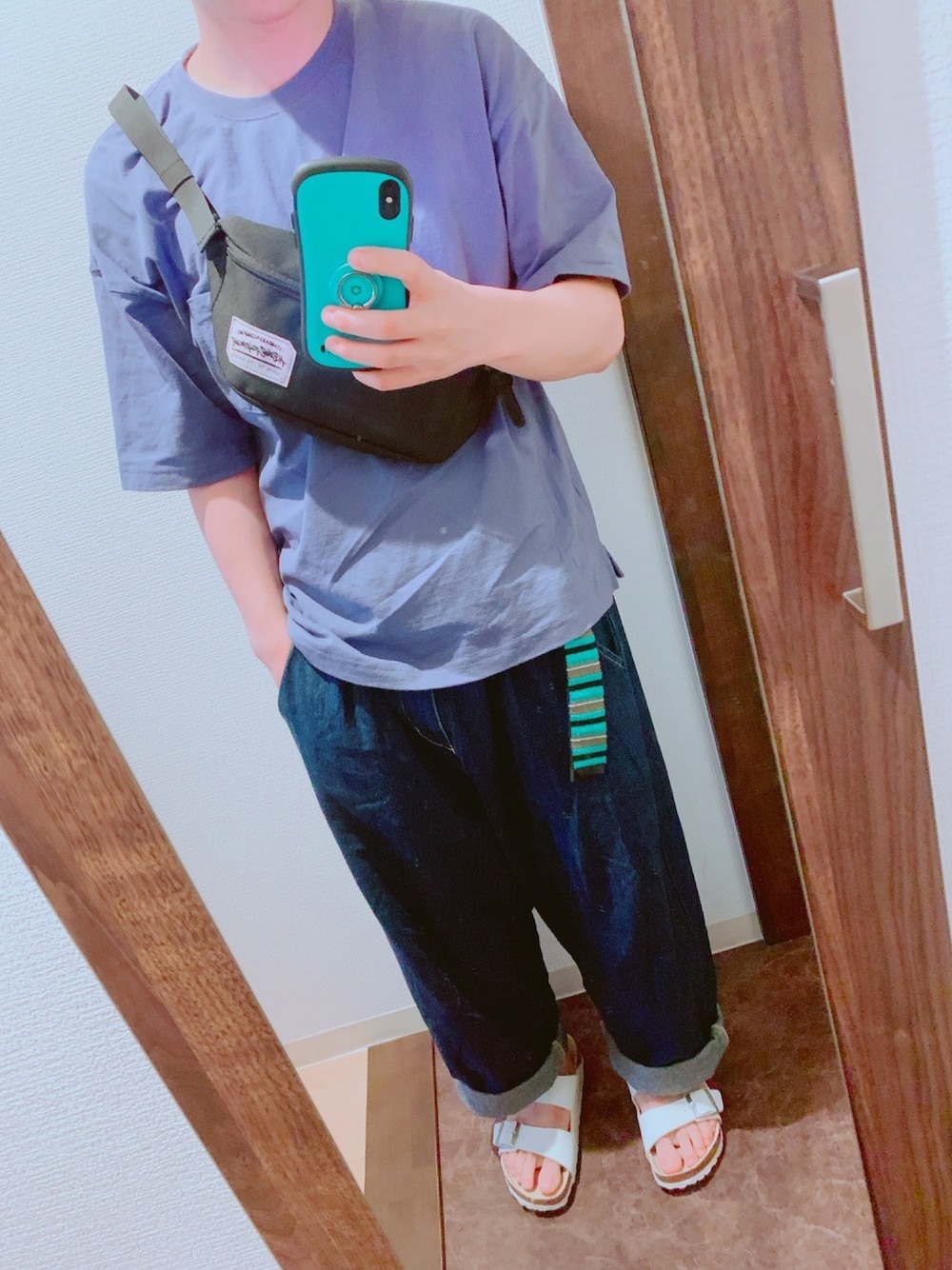 「ゆるコーデ、今日のコーデ、オーバーサイズ、Tシャツ、GU、プチプラ、オトナカジュアル、プチプラコーデ、サンダル、夏コーデ」｜「GUのアイテム（Tシャツ/カットソー、ブルー系）」を使った、しろさん（メンズ・163cm）の夏コーディネートの1枚目の写真