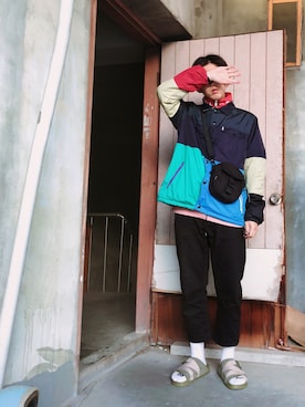「Levi's（リーバイス）のアイテム（ナイロンジャケット）」を使った、Gorbinzsheさん（メンズ・171cm）の冬コーディネート
