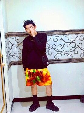 「Guess（ゲス）のアイテム（カーゴパンツ）」を使った、Gorbinzsheさん（メンズ・171cm）の春コーディネート