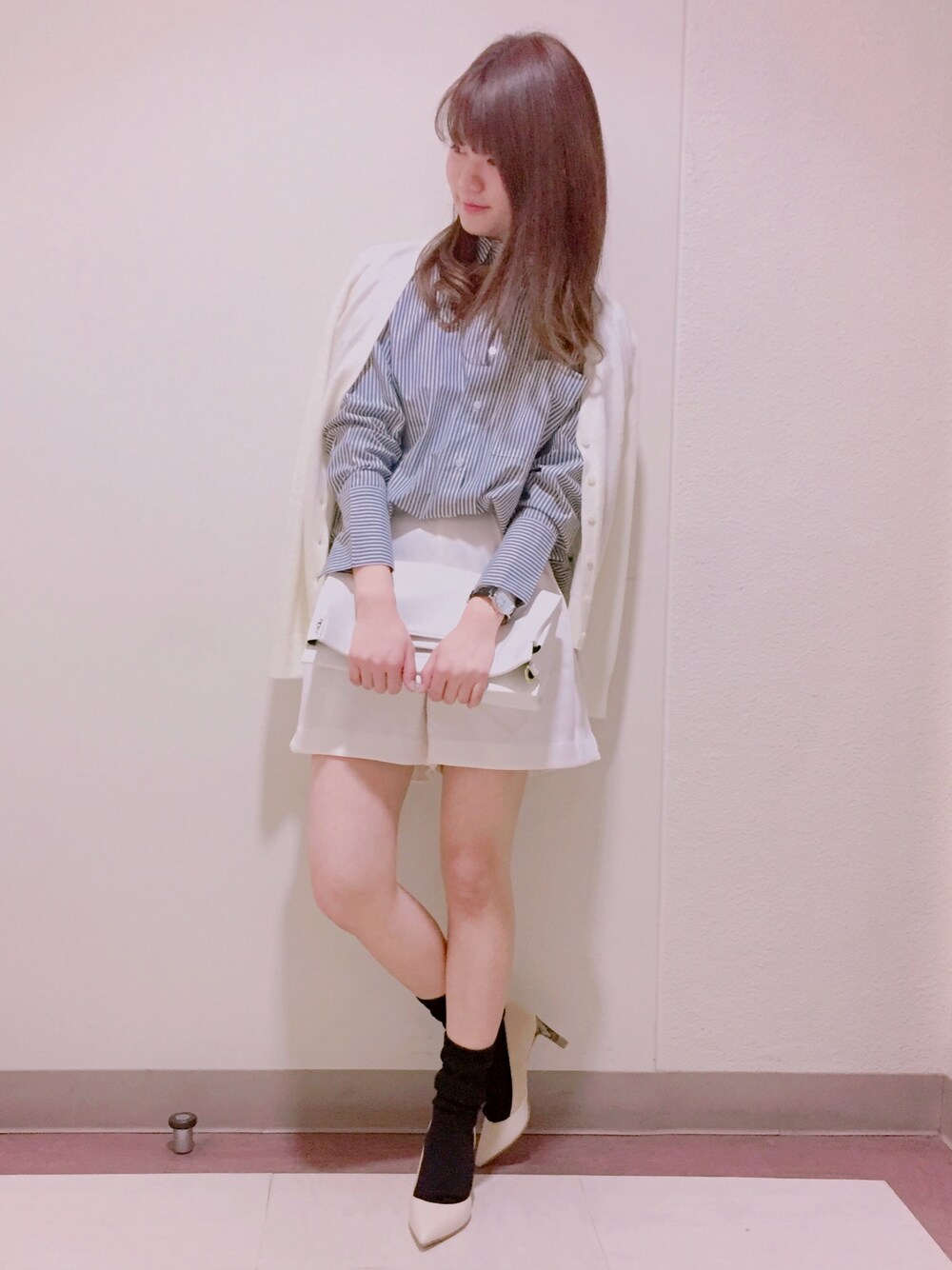 「全身GU、出勤コーデ、オフィスカジュアル、フロントイン」｜「GUのアイテム（トップス、ブルー系）」を使った、ゆっこさん（レディース・161cm）の冬コーディネートの1枚目の写真