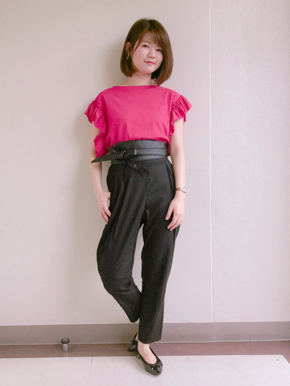 「サッシュベルト、全身GU、フリル、990、プチプラ」｜「GUのアイテム（トップス、ピンク系）」を使った、ゆっこさん（レディース・161cm）の春コーディネートの1枚目の写真