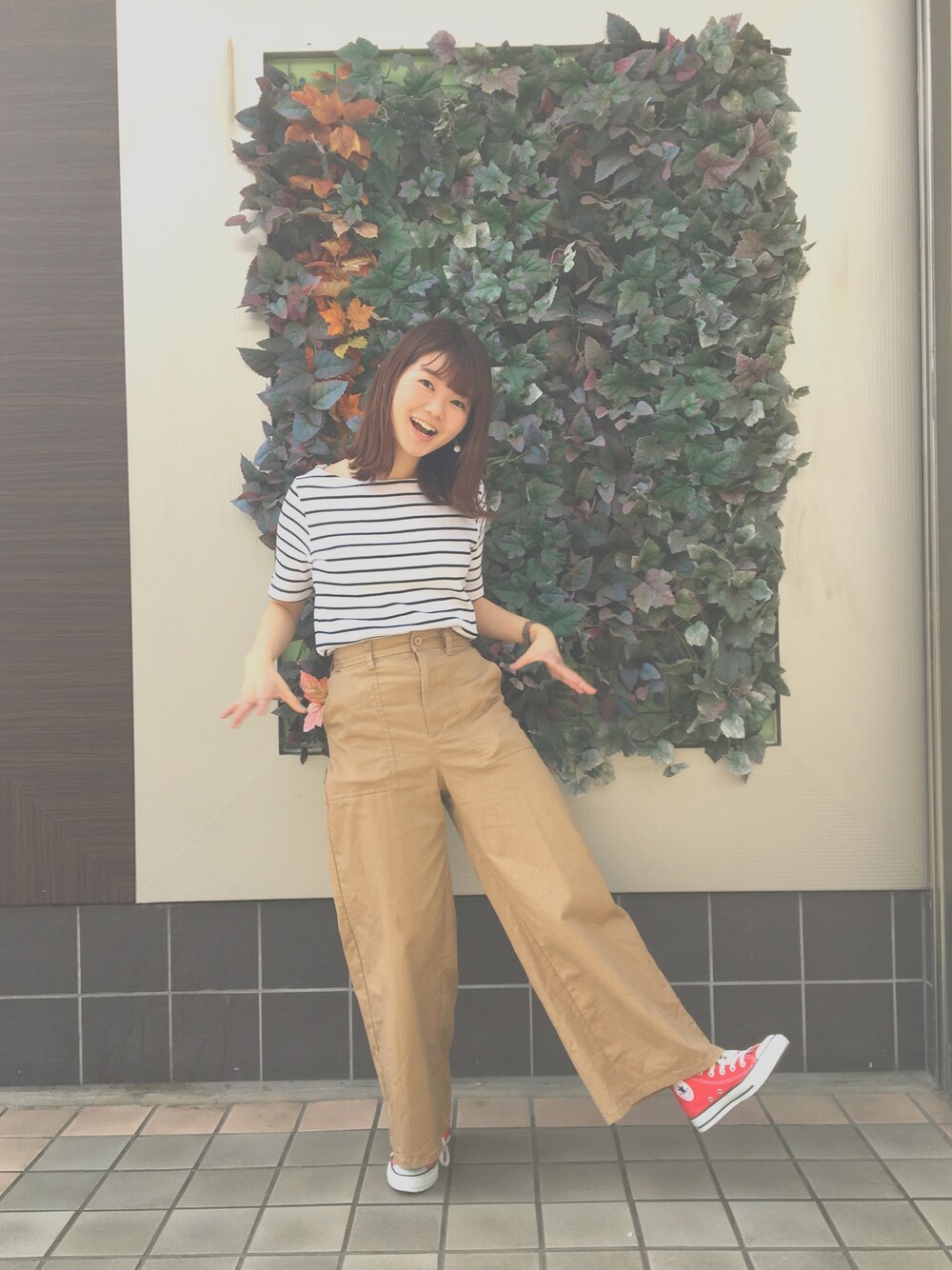 「全身GU、ワッフル、サーマル、ボーダー、コンバース、ハイカットスニーカー、converse、GU」｜「GUのアイテム（Tシャツ/カットソー、ホワイト系）」を使った、ゆっこさん（レディース・161cm）の春コーディネートの1枚目の写真