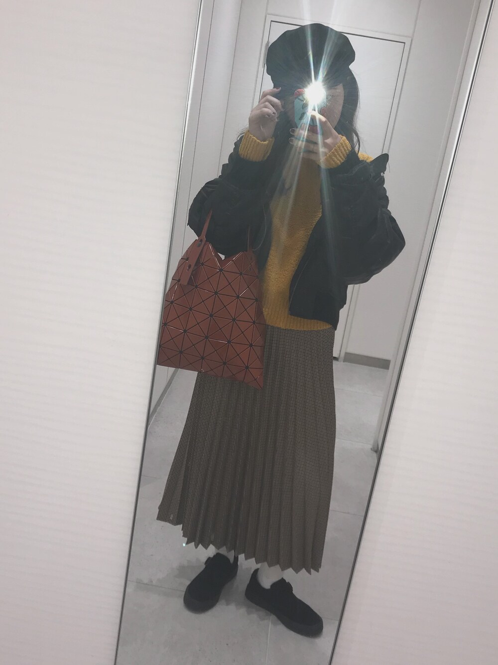 「VANS、モンクストラップ、キャスケット、UNIQLO U、UNIQLO、ZARA、used、プチプラ」｜「BAO BAO ISSEY MIYAKEのアイテム（トートバッグ、ブラウン系）」を使った、ゆっこさん（レディース・161cm）の秋コーディネートの1枚目の写真