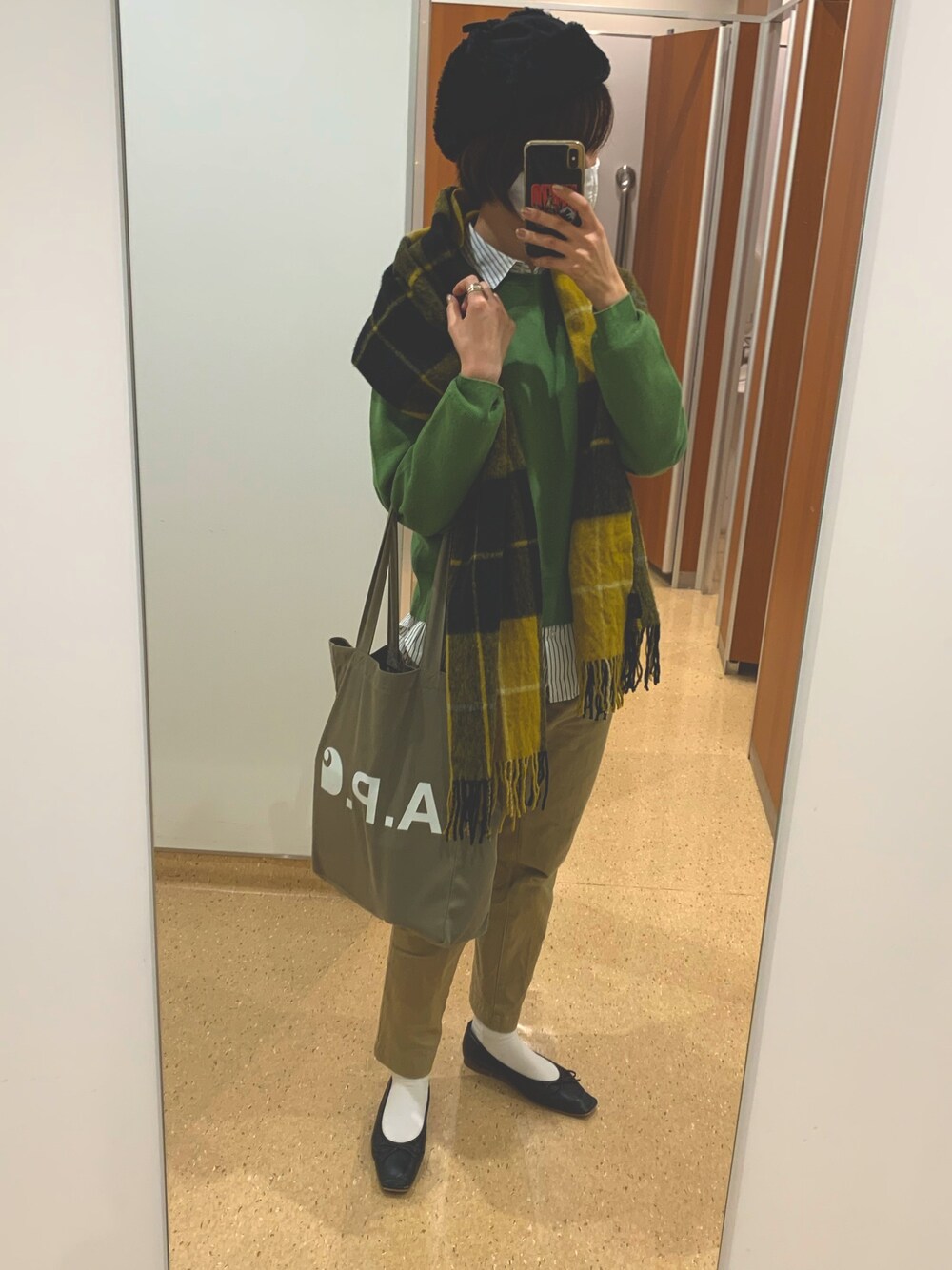 「GU、BEAUTY&YOUTH UNITED ARROWS、ROKU、6、バレエシューズ、無印良品」｜「BEAUTY&YOUTH UNITED ARROWSのアイテム（帽子、ブラック系）」を使った、ゆっこさん（レディース・161cm）の秋コーディネートの1枚目の写真