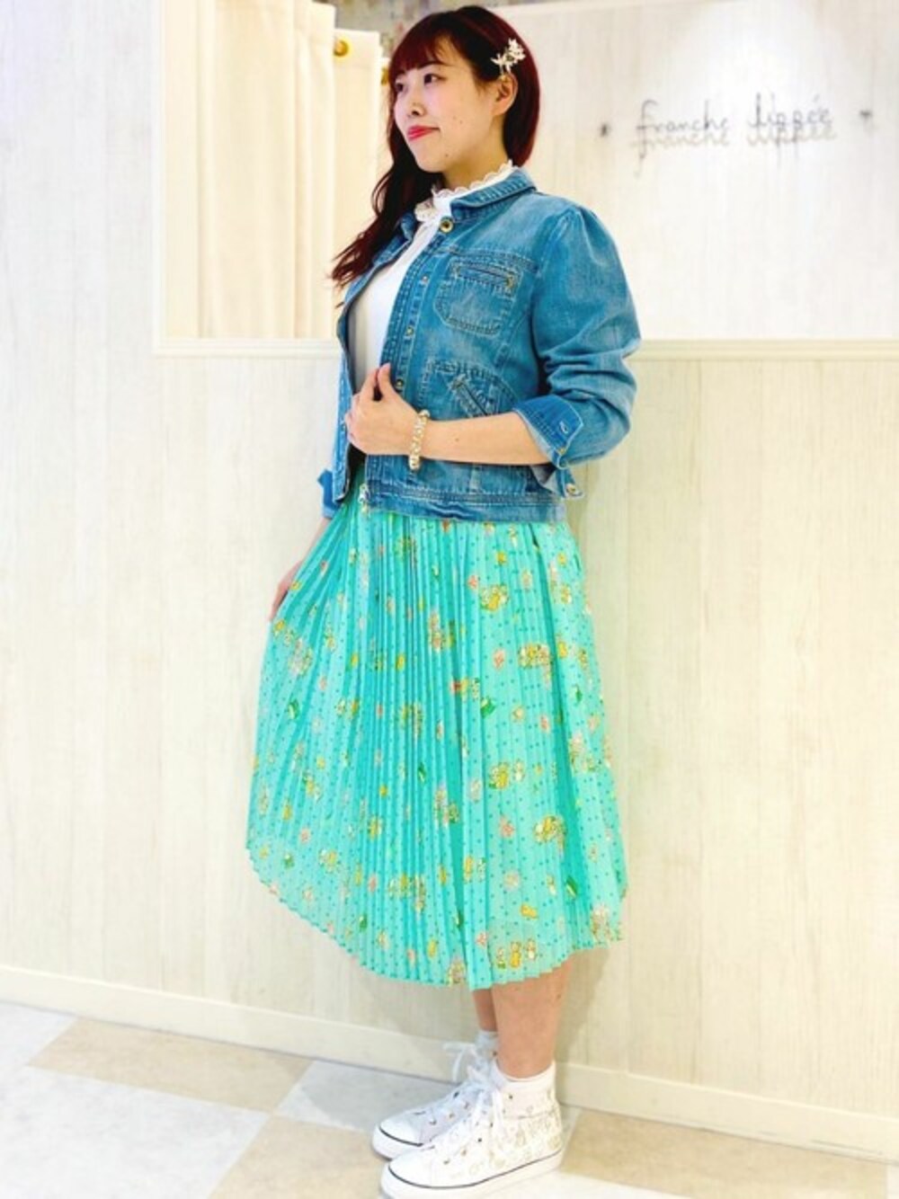 franchelippeeのデニムジャケットを使った人気ファッション