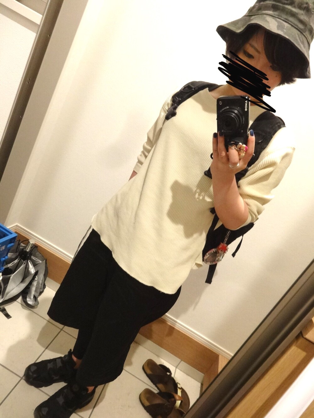 「シンプル、GU、ポンプフューリー、ユニクロ、チャンピオン、メメントイズム(MEMENTISM)、モード」｜「UNIQLOのアイテム（Tシャツ/カットソー、ホワイト系）」を使った、hazukiさん（レディース・152cm）の春コーディネートの1枚目の写真