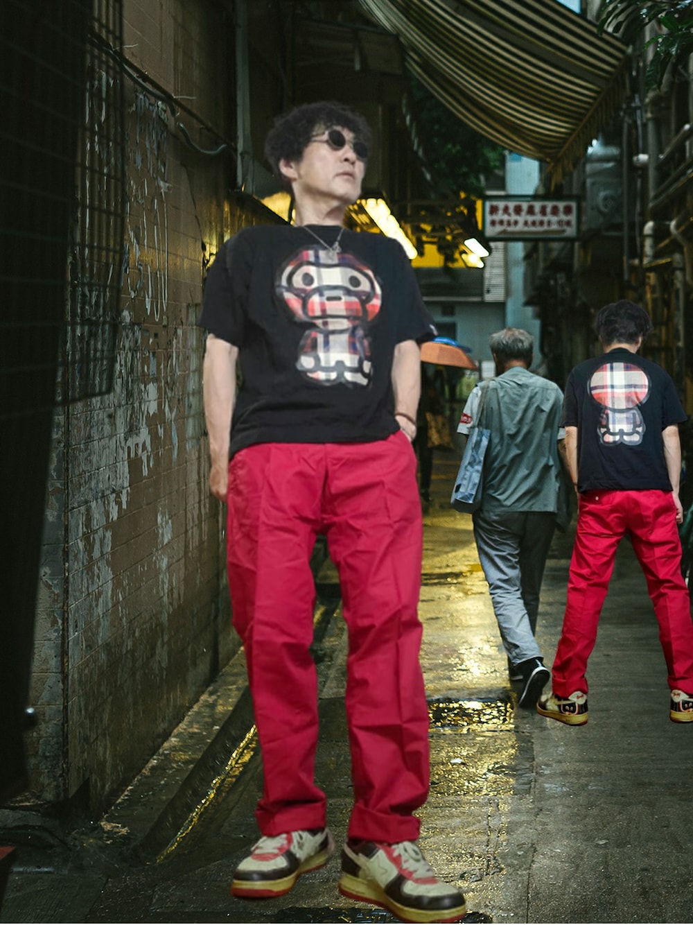 「Tシャツ、ストリート、A BATHING APE、Bape、裏原、ape、milo、マイロ、相互フォロー」｜「A BATHING APEのラブジェネ　マイロＴ（Tシャツ/カットソー、ブラック系）」を使った、msg1961さん（メンズ・170cm）の夏コーディネートの1枚目の写真