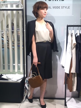 「リネンシャツ」｜「アイテム（ノーカラージャケット）」を使った、NATSUKOさん（レディース・167cm）の春コーディネート