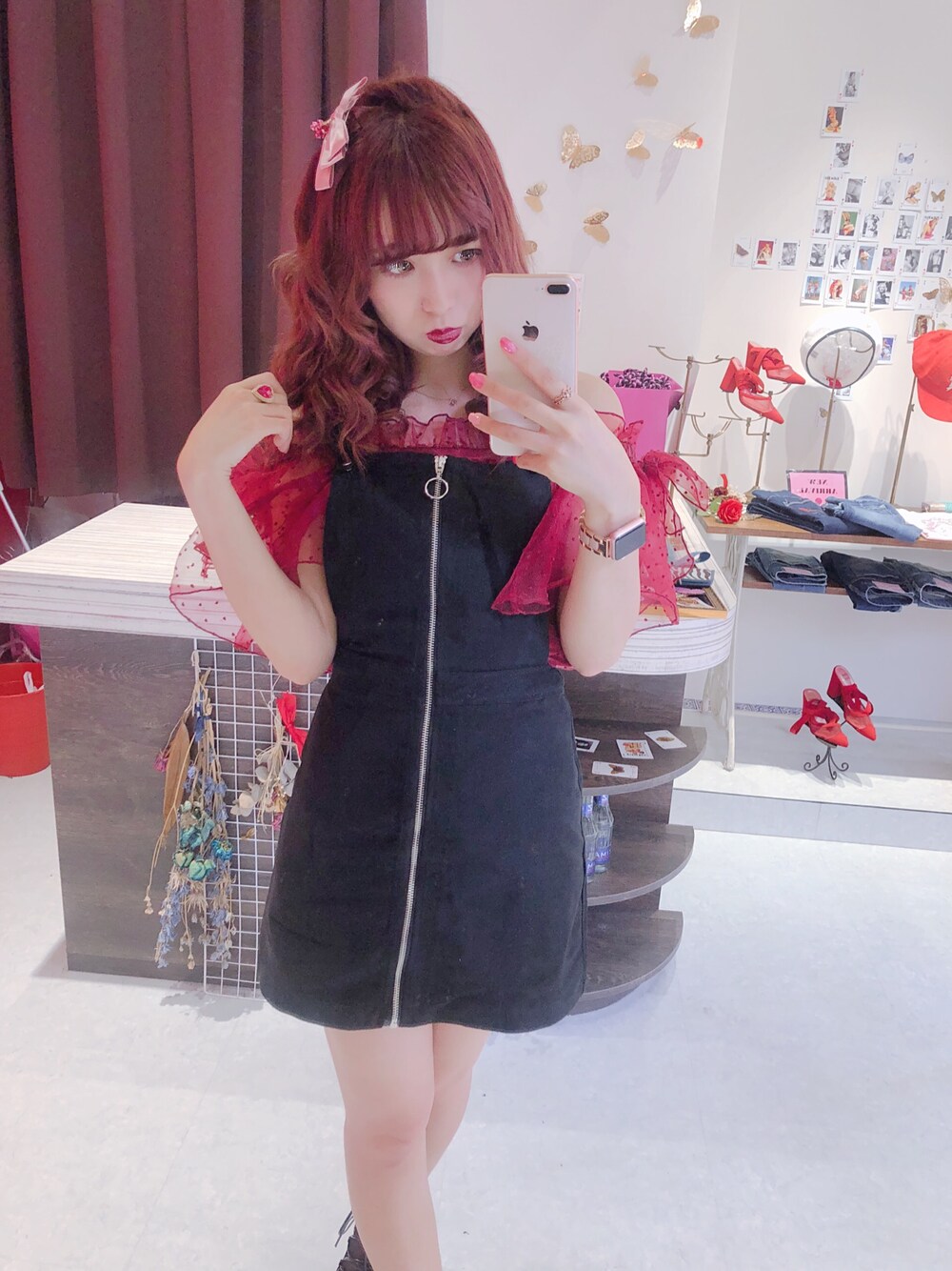 「LIZLISA、swankiss、H&M、秋コーデ」｜「H&Mのアイテム（ジャンパースカート、ブラック系）」を使った、fuukaさん（レディース・157cm）の秋コーディネートの1枚目の写真