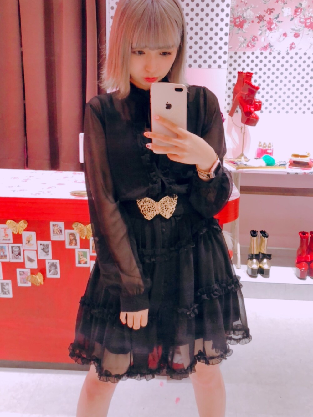 「LastVirgin、シンプル、outfit、ワンピース、バタフライ」｜「Last Virginのフロントオープンティアードワンピース（ワンピース、ブラック系）」を使った、fuukaさん（レディース・157cm）の秋コーディネートの1枚目の写真
