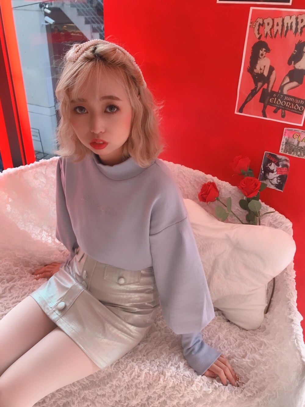 「スウェット、Last Virgin」｜「Last Virginのアイテム（スウェット、ブルー系）」を使った、fuukaさん（レディース・157cm）の冬コーディネートの1枚目の写真