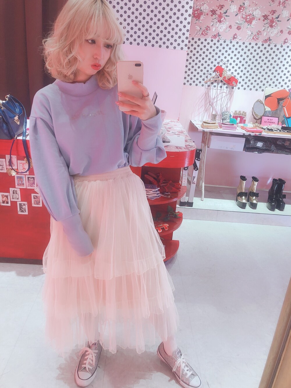 「カジュアル、スニーカーコーデ、春色、ootd、converse」｜「Last VirginのAngelicボリュームスリーブスウェットトップス（スウェット、ブルー系）」を使った、fuukaさん（レディース・157cm）の春コーディネートの1枚目の写真