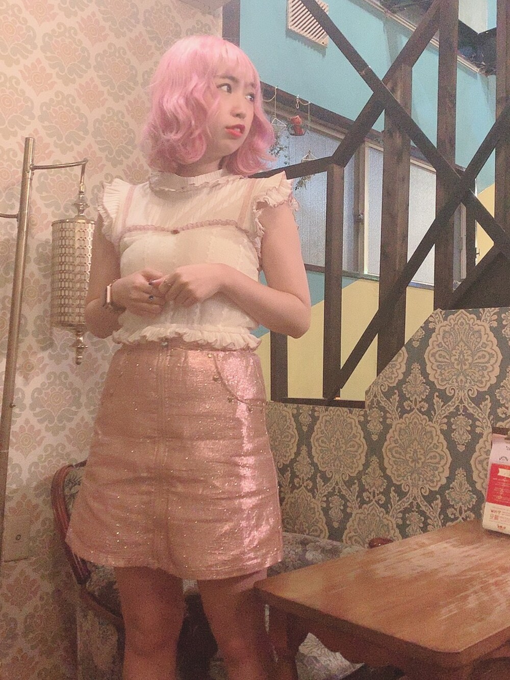 「LIZLISA、swankiss、グリッタースカート、グリッター」｜「LIZ LISAのアイテム（トップス、ホワイト系）」を使った、fuukaさん（レディース・157cm）の秋コーディネートの1枚目の写真
