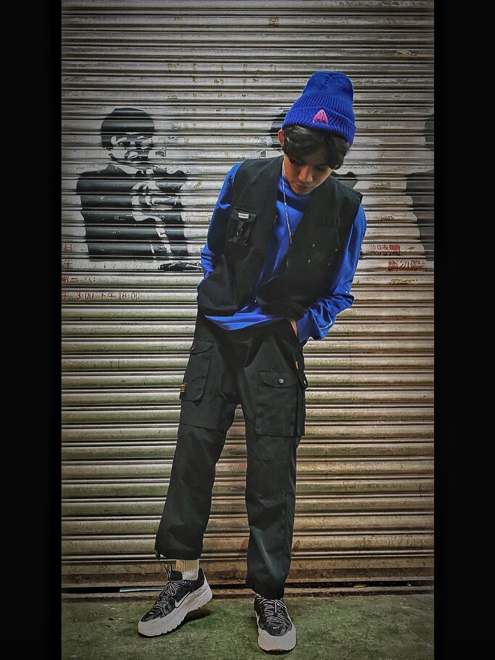 「ootd、街頭穿搭、球鞋」｜「NIKE ACGのアイテム（ニットキャップ/ビーニー、ブルー系）」を使った、szgo さん（メンズ・177cm）の春コーディネートの1枚目の写真