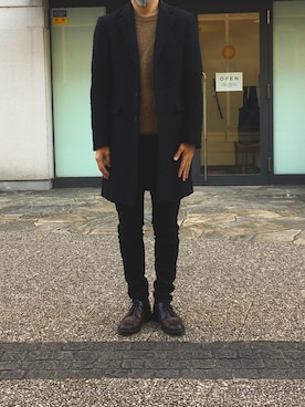 「KATHARINE HAMNETT LONDON （キャサリンハムネットロンドン）のアイテム（チェスターコート）」を使った、S24さん（メンズ・178cm）の冬コーディネート