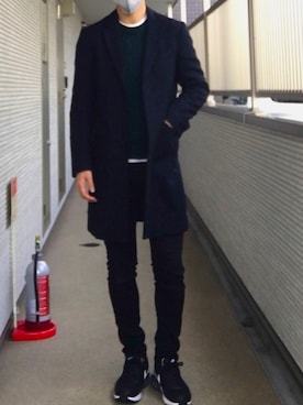 「KATHARINE HAMNETT LONDON （キャサリンハムネットロンドン）のアイテム（チェスターコート）」を使った、S24さん（メンズ・178cm）の冬コーディネート