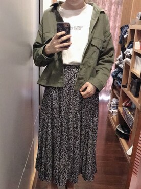 「LOVFEE（ラッフィ）のアイテム（スカート）」を使った、Olive さん（レディース・165cm）の春コーディネート
