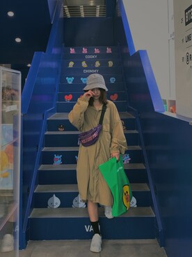 「PULL&BEAR（プルアンドベア）のアイテム（トレンチコート）」を使った、猫两拍さん（レディース・158cm）の秋コーディネート