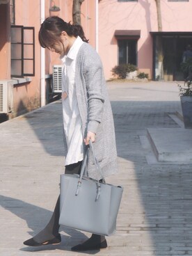 「CHARLES & KEITH（チャールズ & キース）のアイテム（トートバッグ、ブルー系）」を使った、--pansyさん（レディース・155cm）の冬コーディネート