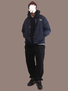「アイテム（その他アウター、ブルー系）」を使った、TEEさん（メンズ・182cm）の冬コーディネート