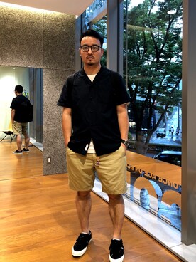 「CONVERSE TOKYO（コンバーストウキョウ）のアイテム（シューズ）」を使った、Eason仙君さん（メンズ・175cm）の秋コーディネート