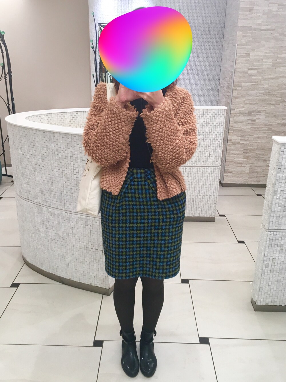 「ポールスミス、レインブーツ、雨の日コーデ、レインシューズ、Paul Smith、はじめて着た、チェックスカート、雨の日、雨の日スタイル、レイニーデイ」｜「RNA-Nのアイテム（ジャケット/アウター、ブラウン系）」を使った、yukkoさん（レディース・168cm）の秋コーディネートの1枚目の写真