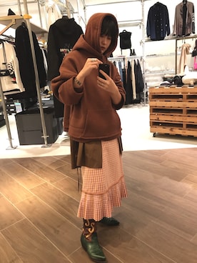 「YOKE（ヨーク）のアイテム」を使った、ナズさん（レディース・157cm）の秋コーディネート