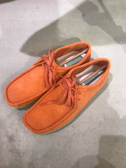 CLARKS ORIGINALS オレンジ モカシン Clarks（クラークス） デッキシューズ モカシン Clarks Torhill Bee