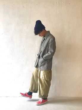 「アイテム（ニットキャップ/ビーニー、ブルー系）」を使った、はなまるさん（メンズ・173cm）の春コーディネート